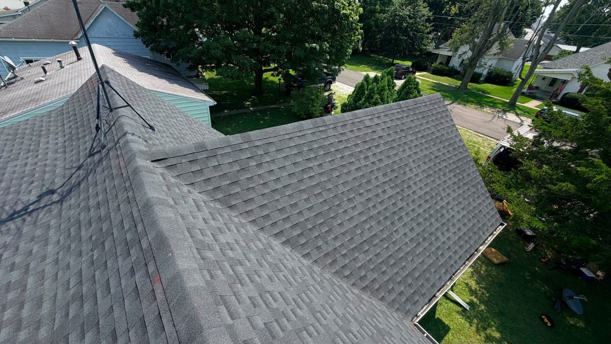 dark grey shingles roof